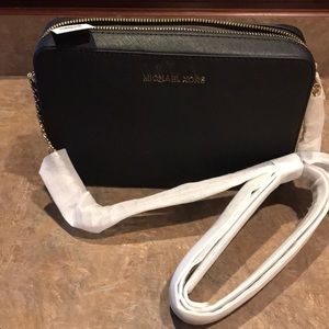 Michael Kors Jet Set Cross Body Bag